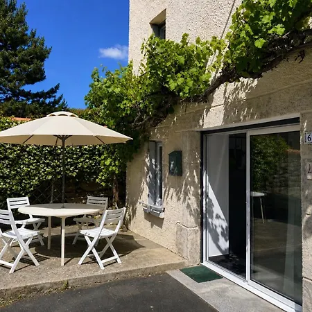 La Vigne, Calme Et Pensjonat